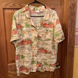 Vintage Hawaiian print button down blouse